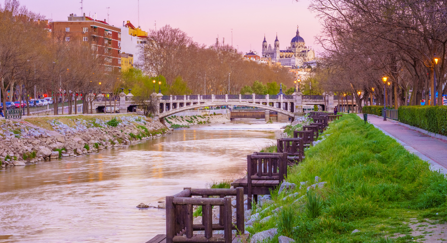 Green spaces and the river in Madrid