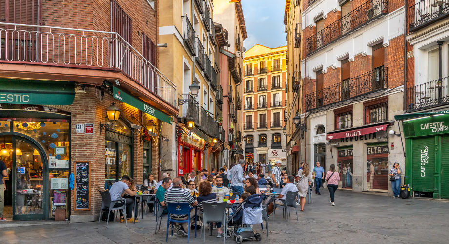 Bar hopping and socialising late into the night in Madrid is a tradition