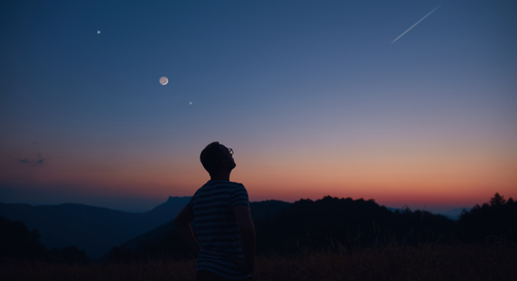 Perfect stargazing escape under clear night sky